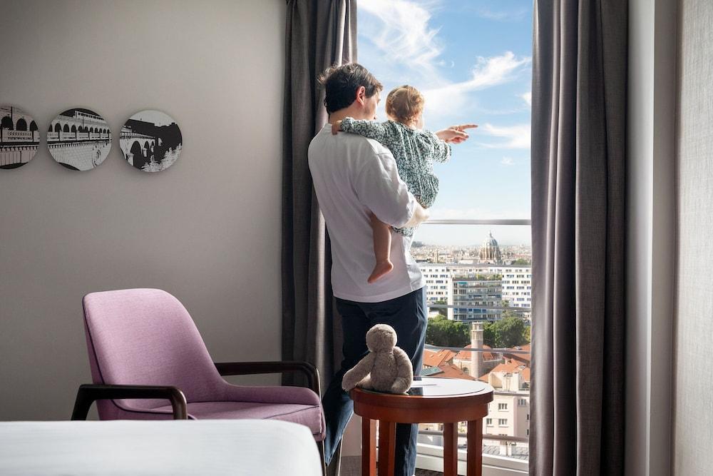 Paris Marriott Rive Gauche Hotel & Conference Center - Tap to explore photos