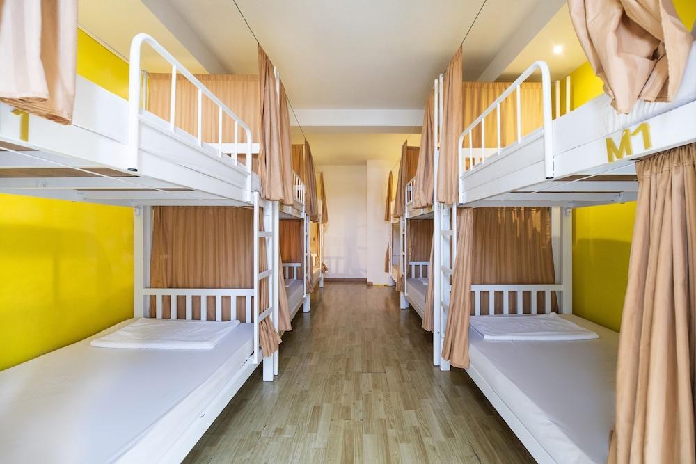 OYO 618 At Khaosan Hostel - Adults Only - Tap to explore photos
