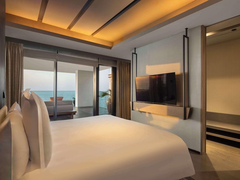 Banyan Tree Dubai at Bluewaters Room Type - Harmony 2-Bedroom Oceanfront Presidential Suite with Comp Rainforest Experience once per stay