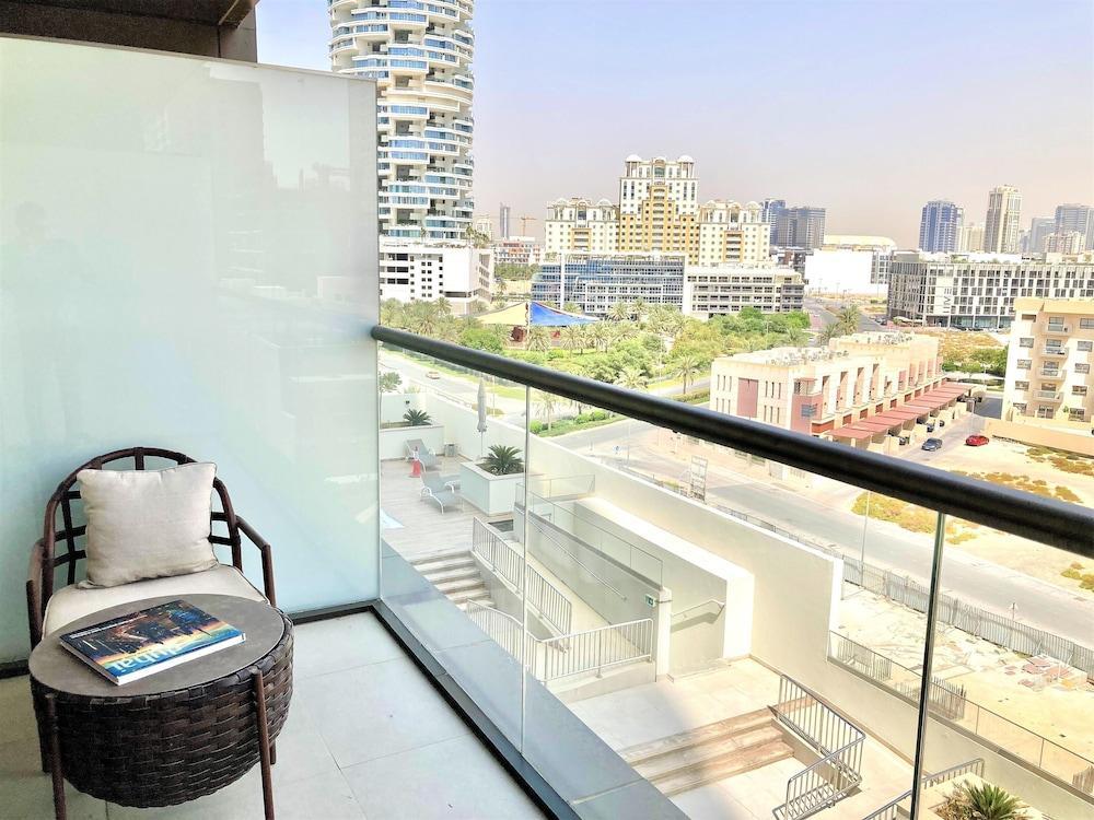 Amazing Studio With Balcony in Park View Dubai