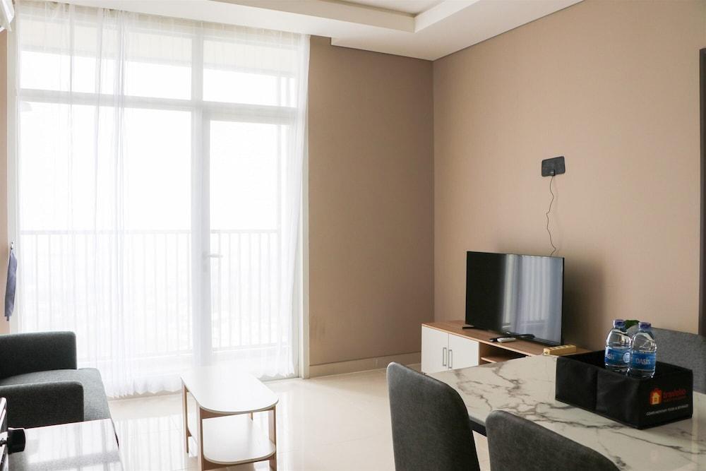 Modern And Compact Designed 1Br At Ciputra International Apartment - Tap to explore photos