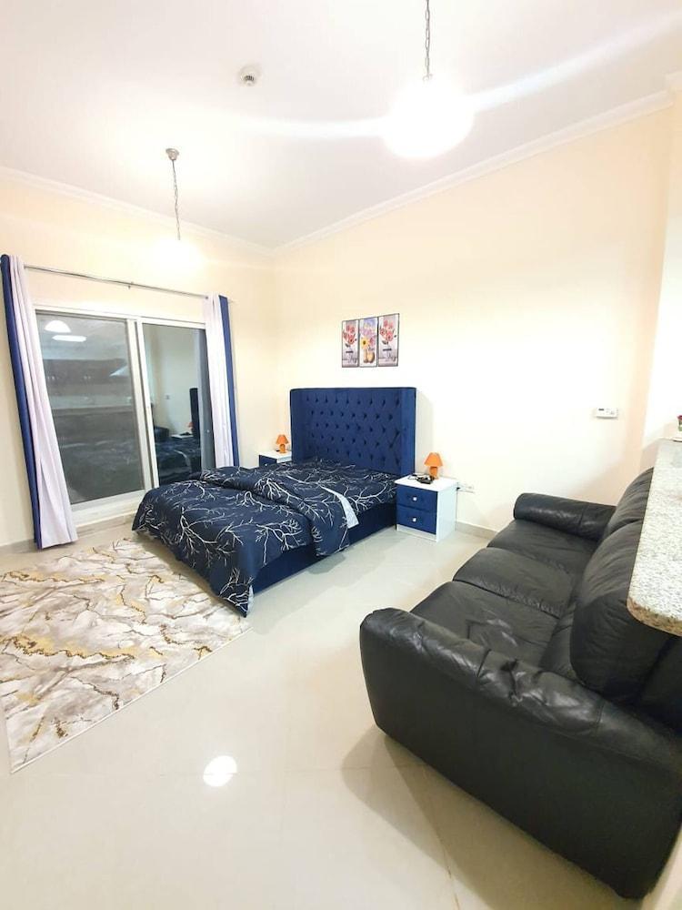 Lovely Furnished Studio With Pool - Tap to explore photos