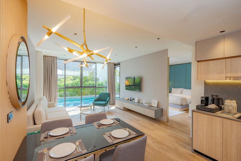La Green Hotel and Residence Room Type - La Green Suite - 2 Bedrooms Pool Access La Green Hotel and Residence Room Type - La Green Suite - 2 Bedrooms Pool Access