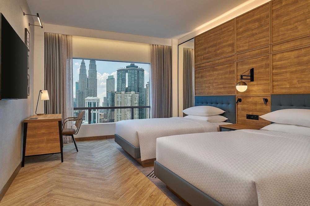 Four Points By Sheraton Kuala Lumpur, City Centre Room Type - Deluxe Room, 2 Double Beds, Tower (View)