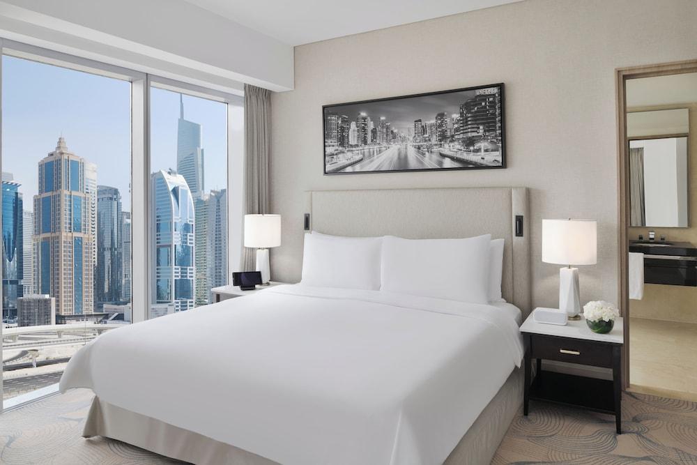 JW Marriott Hotel Marina Room Type - Premier Room, 1 King Bed with Sofa bed, City View JW Marriott Hotel Marina Room Type - Premier Room, 1 King Bed with Sofa bed, City View