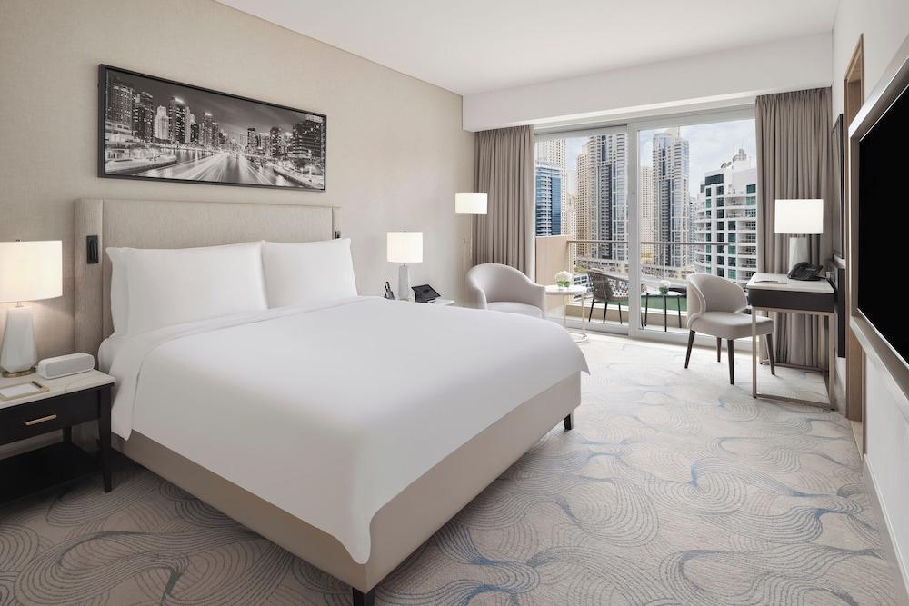 JW Marriott Hotel Marina Room Type - Deluxe Room, Balcony, Marina View (Balcony)