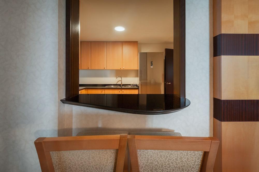 Shangri-La Residences and Apartments - Tap to explore photos