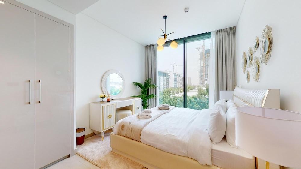 Primestay - Sobha Waves 2BR in Al Meydan - Tap to explore photos