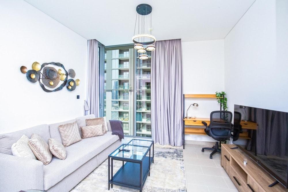 Luxury Lifestyle 1BR at Sobha Creek - Tap to explore photos