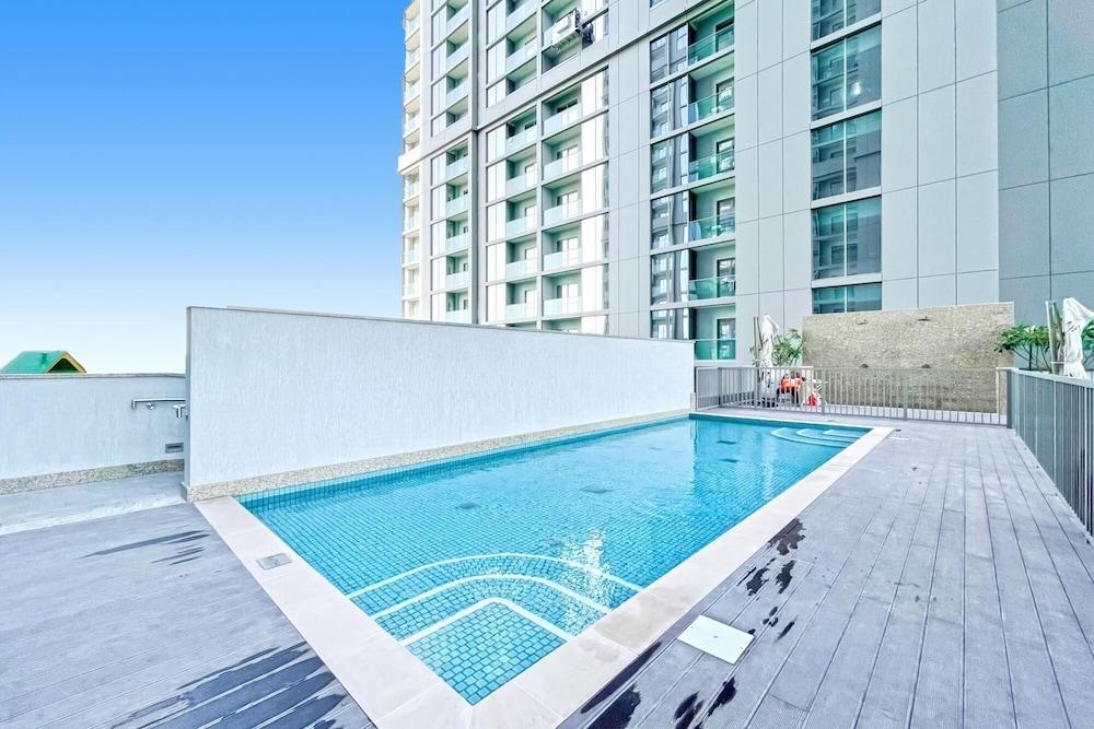 Luxury Lifestyle 1BR at Sobha Creek - Tap to explore photos