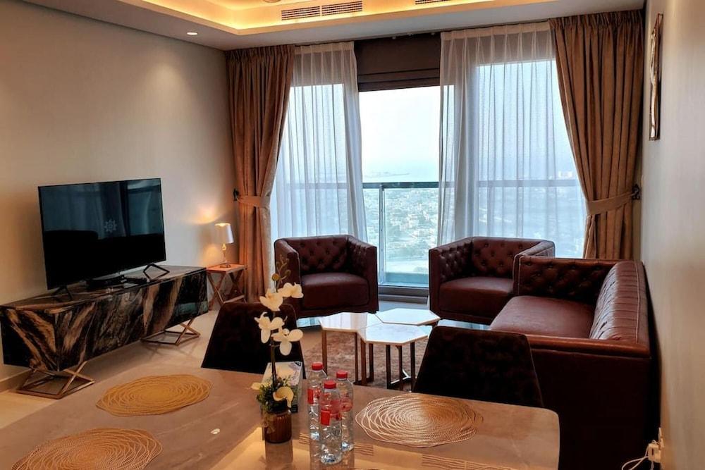 Modern 3 BR With Full Burj Khalifa and Sea View - Tap to explore photos