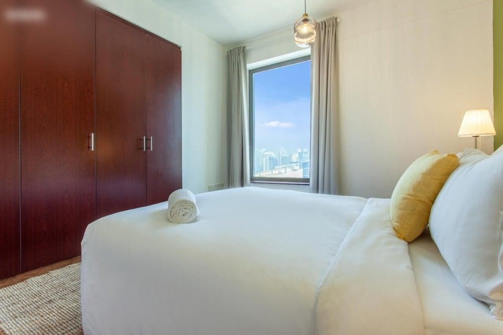 JBR Beach Front 4 Bed High Floor - Tap to explore photos
