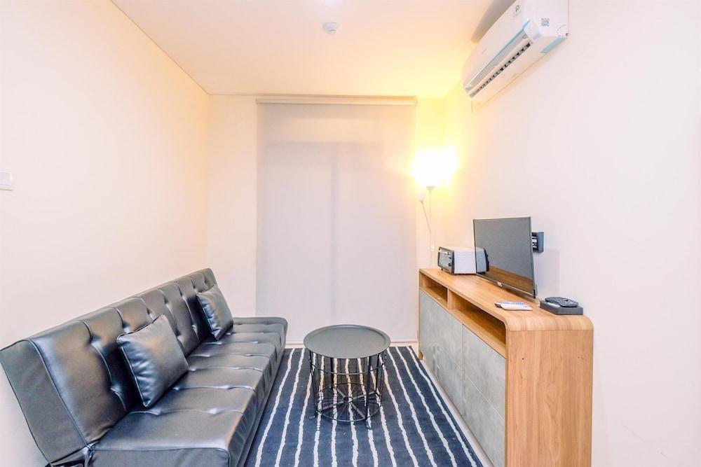Spacious And Elegant 1Br Apartment Pejaten Park Residence - Tap to explore photos
