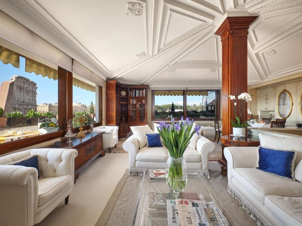 Colosseum Penthouse - Treasurerome Beyond - Tap to explore photos