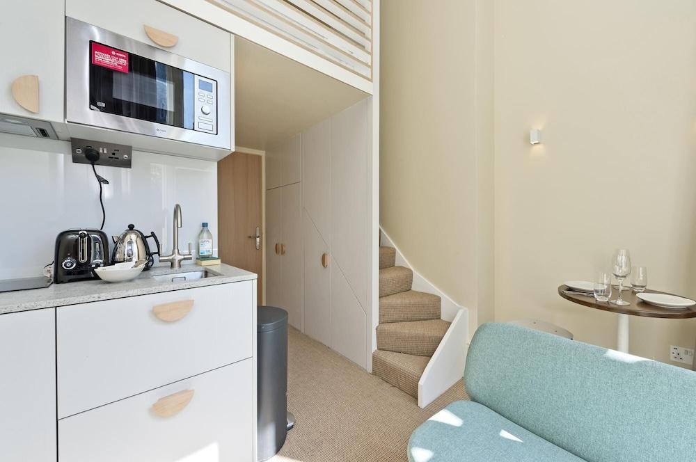 Superb Mezzanine Apartment Near Regent s Park - Tap to explore photos