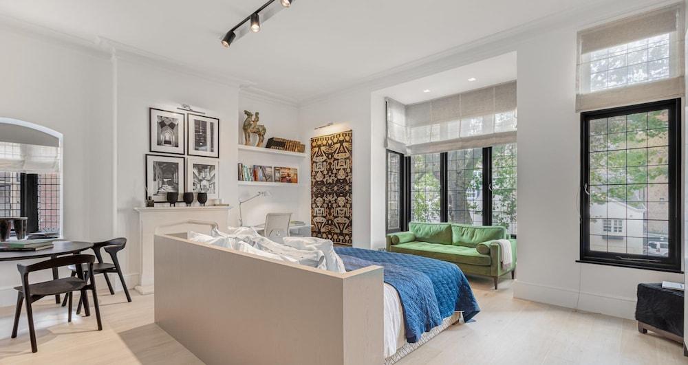 Luxury Suite in Cadogan Square II - Tap to explore photos