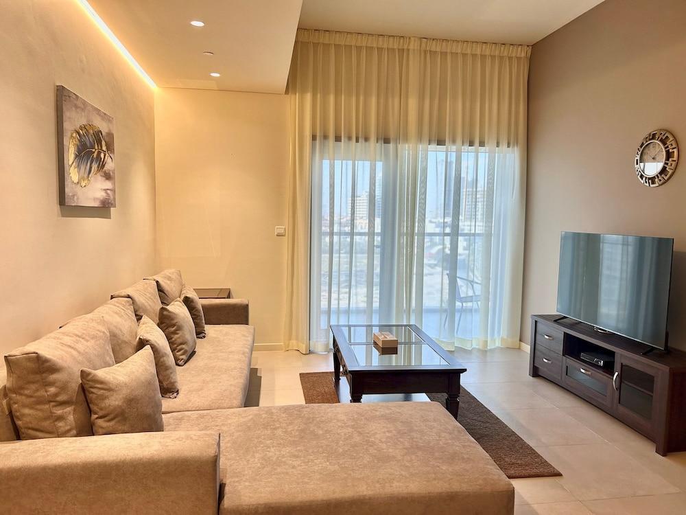 Stunning Stay Park View JVC -1bed With Balcony - Tap to explore photos