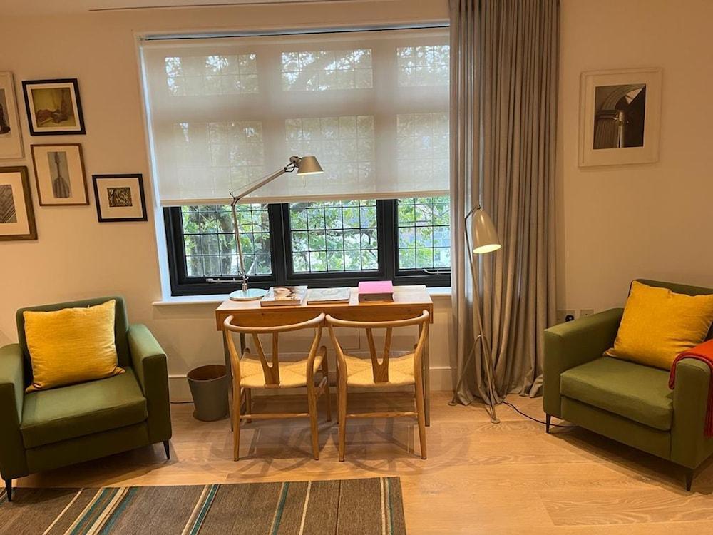 Luxury Suite in Cadogan Square III