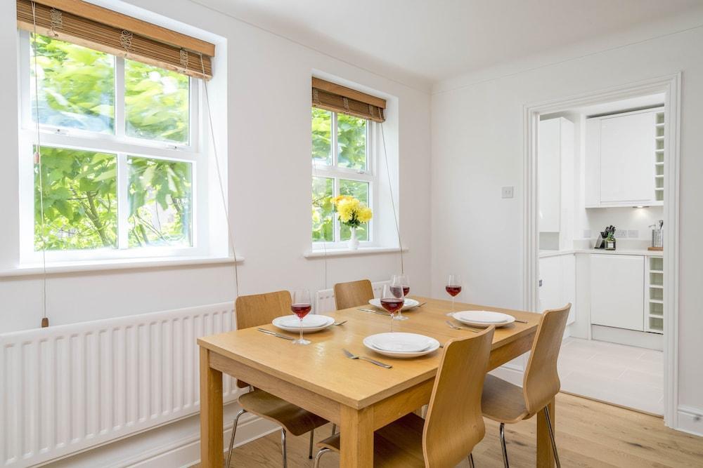 JOIVY Splendid 2 Bed Apartment Close To Vauxhall Tube - Tap to explore photos