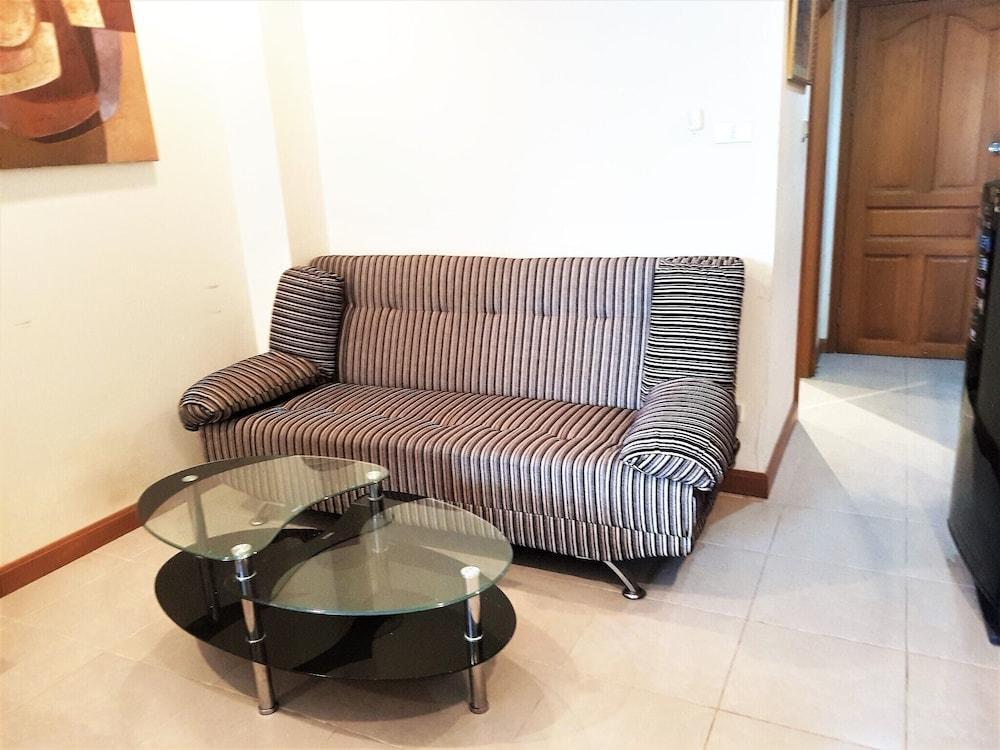 Sea View Studio Apartment Jomtien Beach Condominium Pattaya - Tap to explore photos