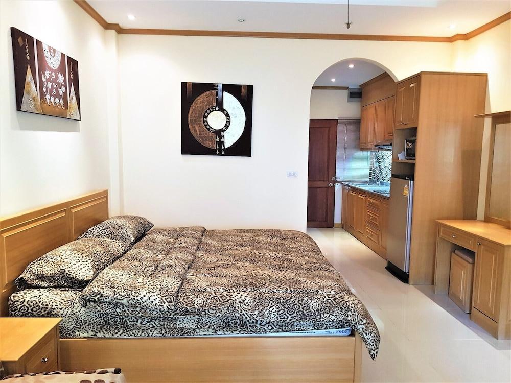 Large 1st Floor Studio Condo at Baan Suan Lalana - Tap to explore photos