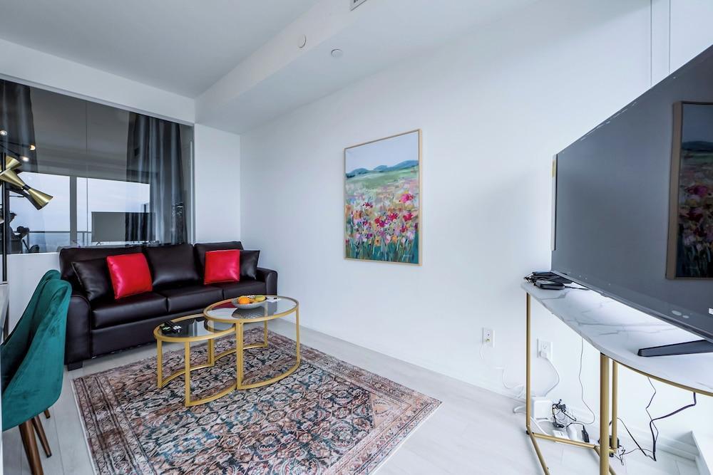 City View High Floor Bay & Gerrard Pet Friendly Condo Walk to Sick Kids Hospital - Tap to explore photos