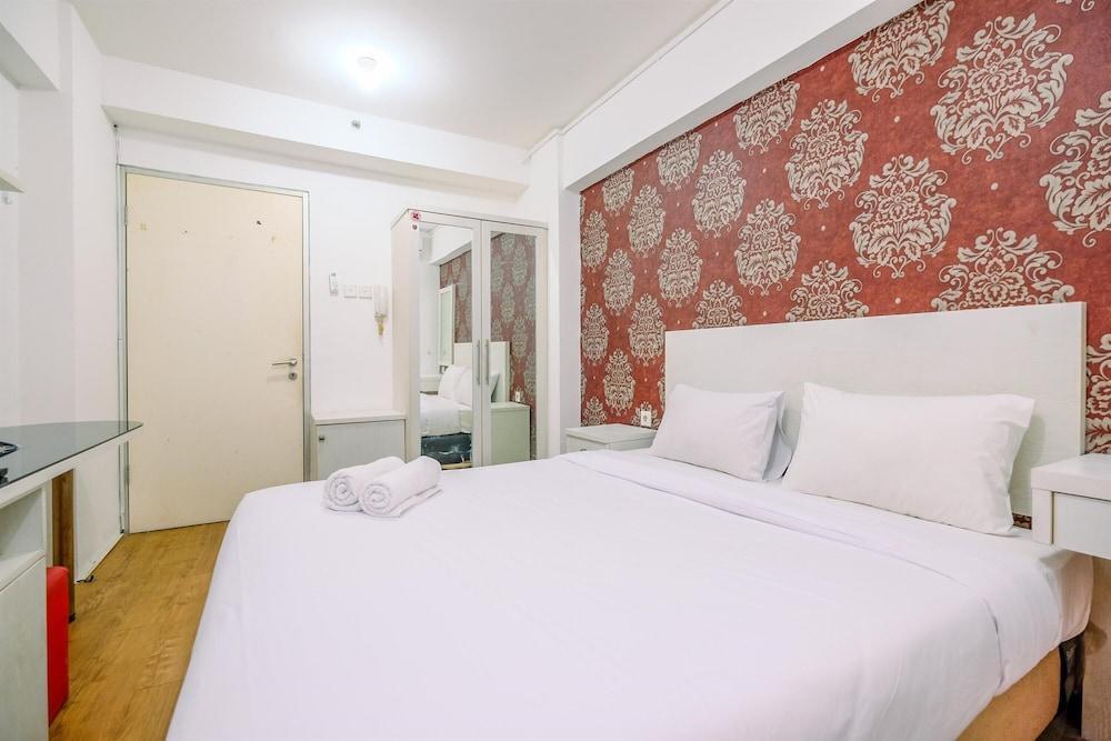 Homey And Fully Furnished Studio At Green Bay Pluit Apartment