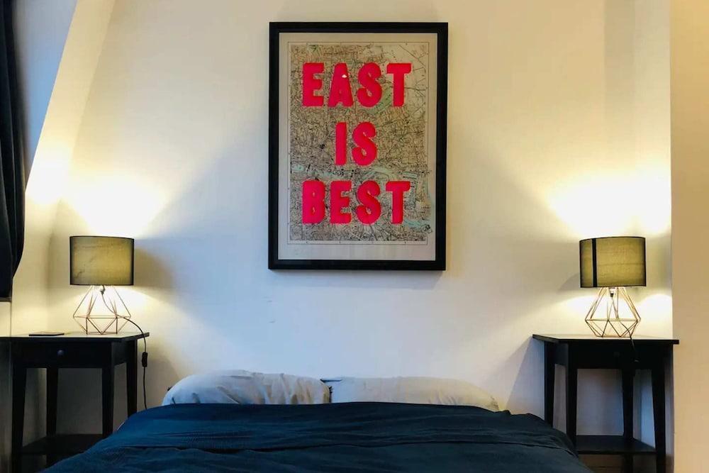 Stylish and Light 2 Bedroom Flat in Bethnal Green - Tap to explore photos