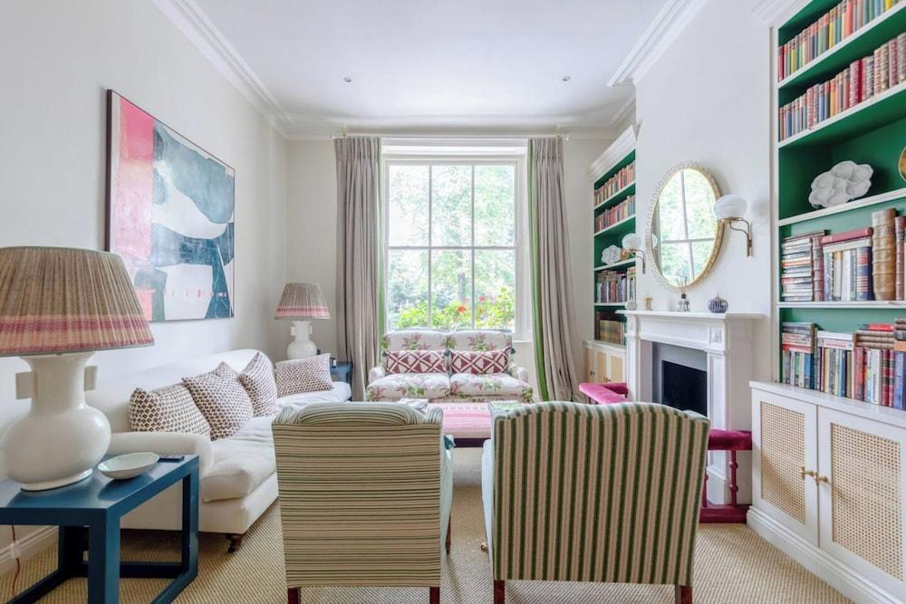 Luxurious & Stylish 2BD House - Bayswater! - Tap to explore photos