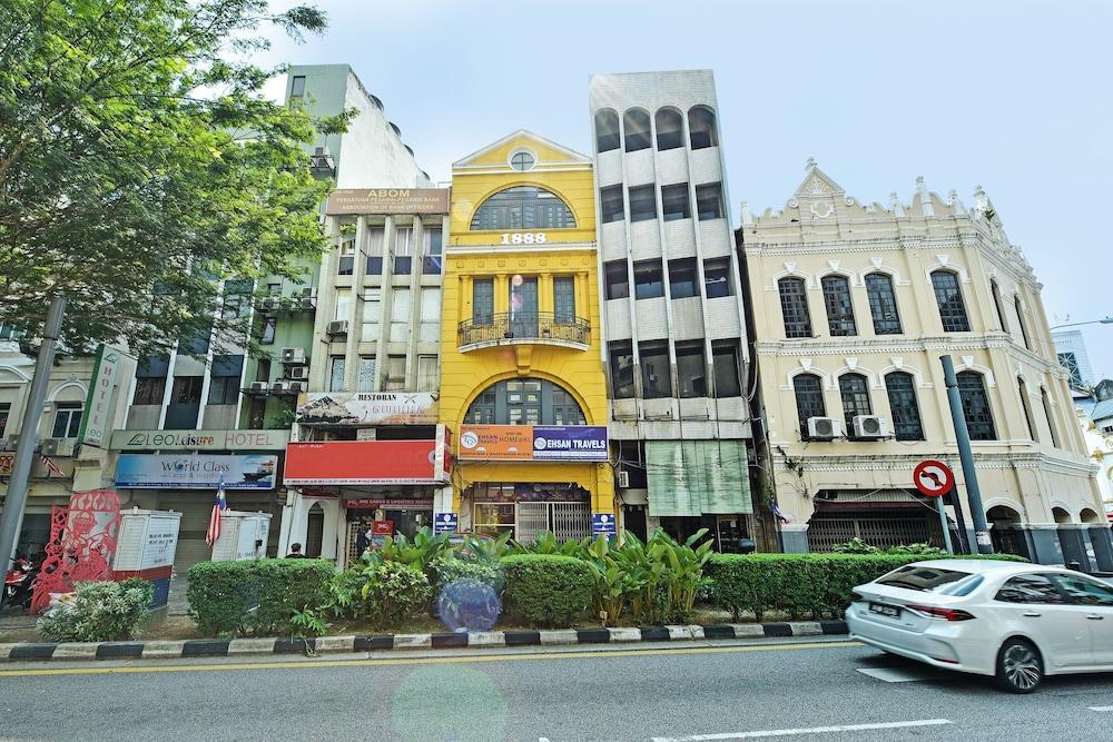 SPOT ON 90850 Ehsan Travels Home Kl - Tap to explore photos