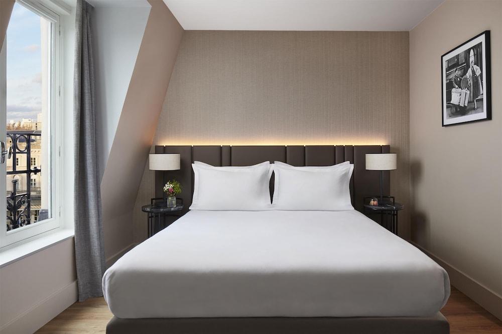 NH Paris Gare de l Est Room Type - Suite with view