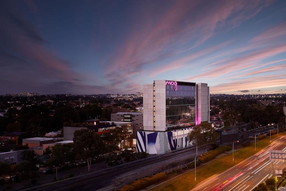 Moxy Sydney Airport - Tap to explore photos