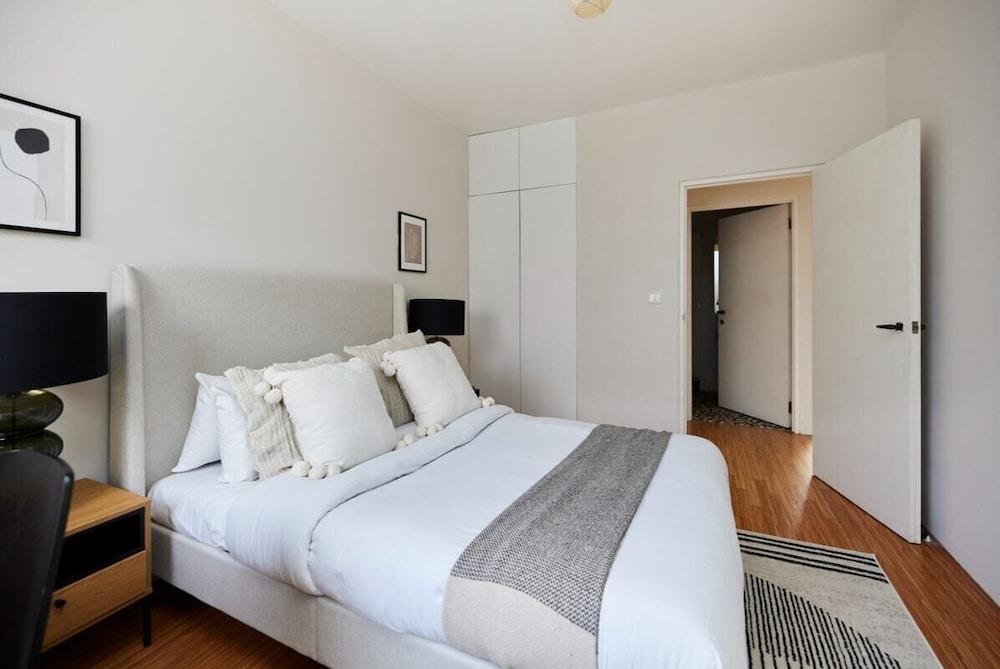 The Southwark Wonder - Charming 1bdr Flat With Patio - Tap to explore photos