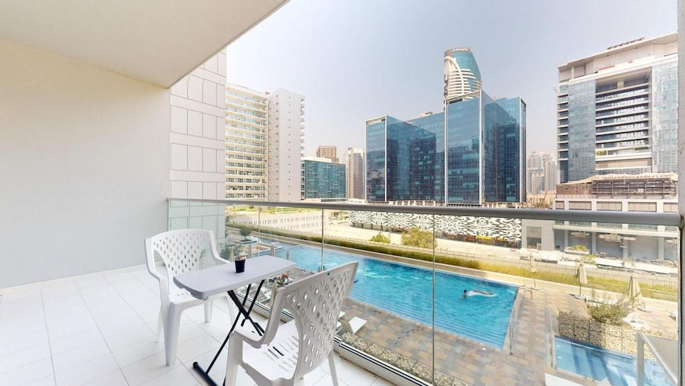Business Bay - Vera Residences 603 - Tap to explore photos