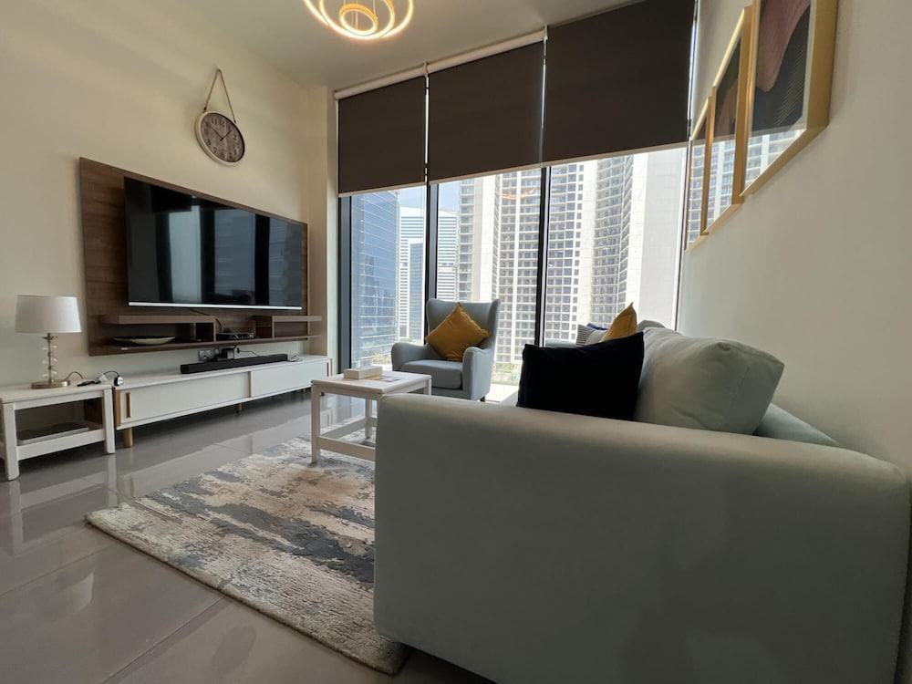 Business Bay - Merano Tower 1013