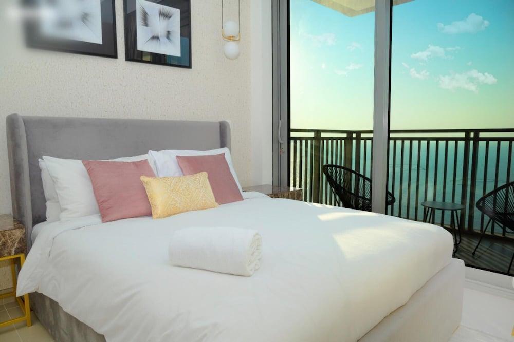 Luxe High Floor Full Seaview - Tap to explore photos