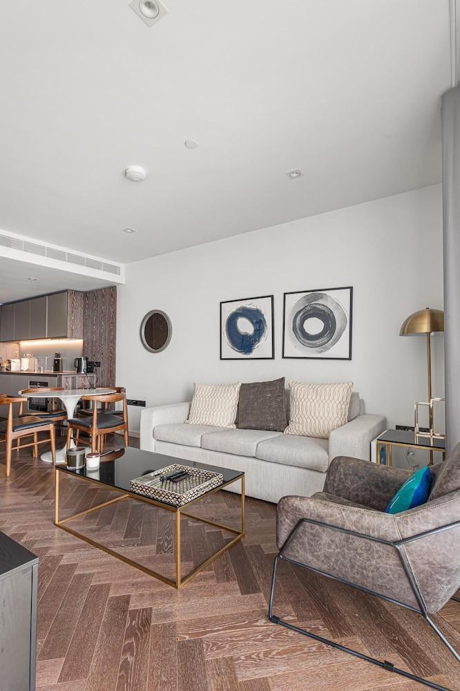 Battersea Power Station Flat With River Views - Tap to explore photos