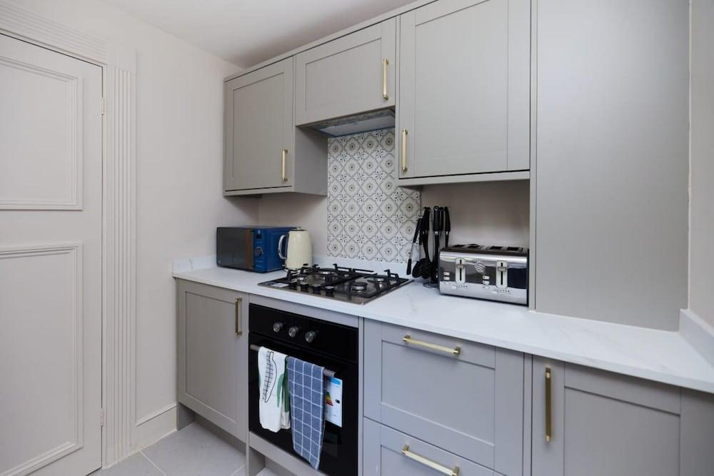 The Northampton Place - Lovely 1bdr Flat - Tap to explore photos