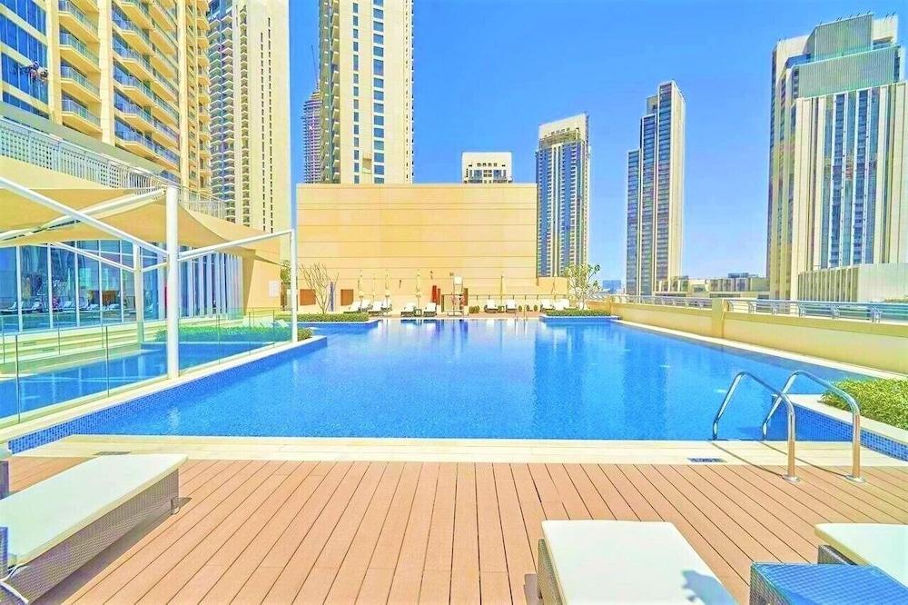 Luxury Dubai Creek Harbour Waterfront Apartment - Tap to explore photos