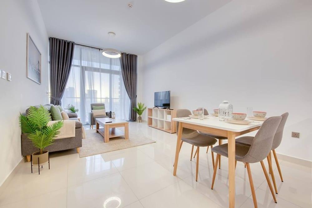 Dezire Beautiful Spacious Brand New With Balcony - Tap to explore photos
