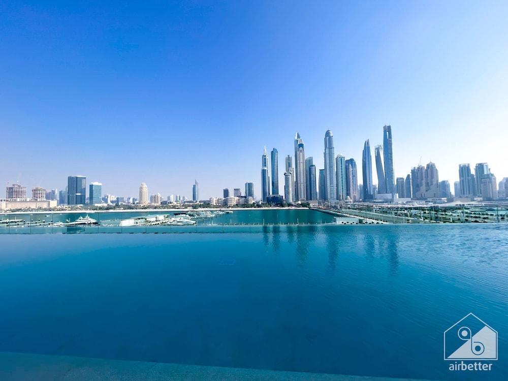 Luxurious Beach front Apt with balcony Dubai Marina - Tap to explore photos