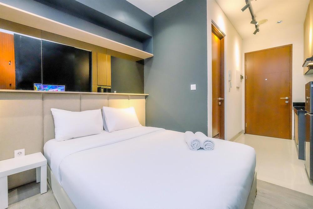 Minimalist And Comfy Studio Ciputra World 2 Apartment - Tap to explore photos