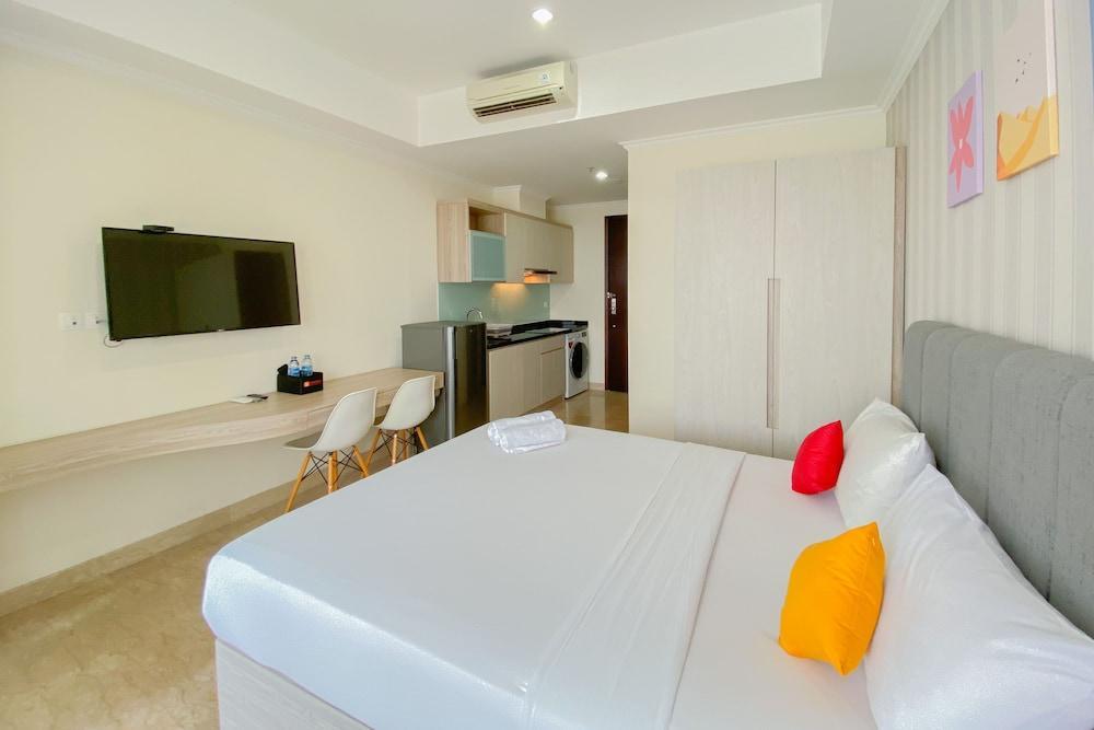 Good Choice And Elegant Studio Menteng Park Apartment - Tap to explore photos