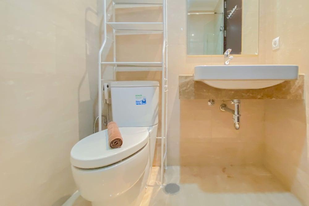 Good Choice And Elegant Studio Menteng Park Apartment - Tap to explore photos