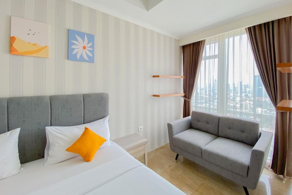 Good Choice And Elegant Studio Menteng Park Apartment - Tap to explore photos