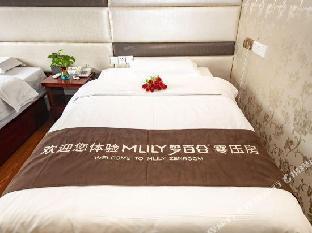 Super 8 Hotel (Shanghai Huyi Highway Shanghai University)