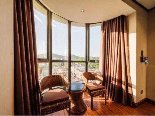 HELSTON HOTEL