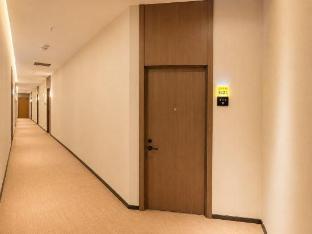 Shanghai Gray Whale Hotel (Songjiang Wanda Plaza) - Tap to explore photos