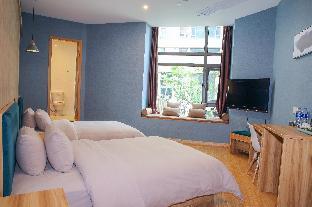 Gray Whale Hotel