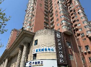 Yilong Anyun Hotel (Shanghai Lujiazui Minsheng Road Subway Station) - Tap to explore photos